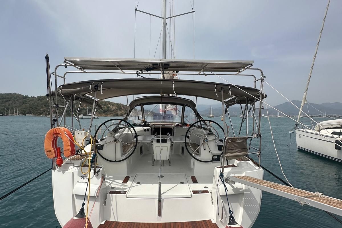 Cockpit of Lucky Rain, a Jeanneau Sun Odyssey 479 sailboat at Fethiye, Turkey