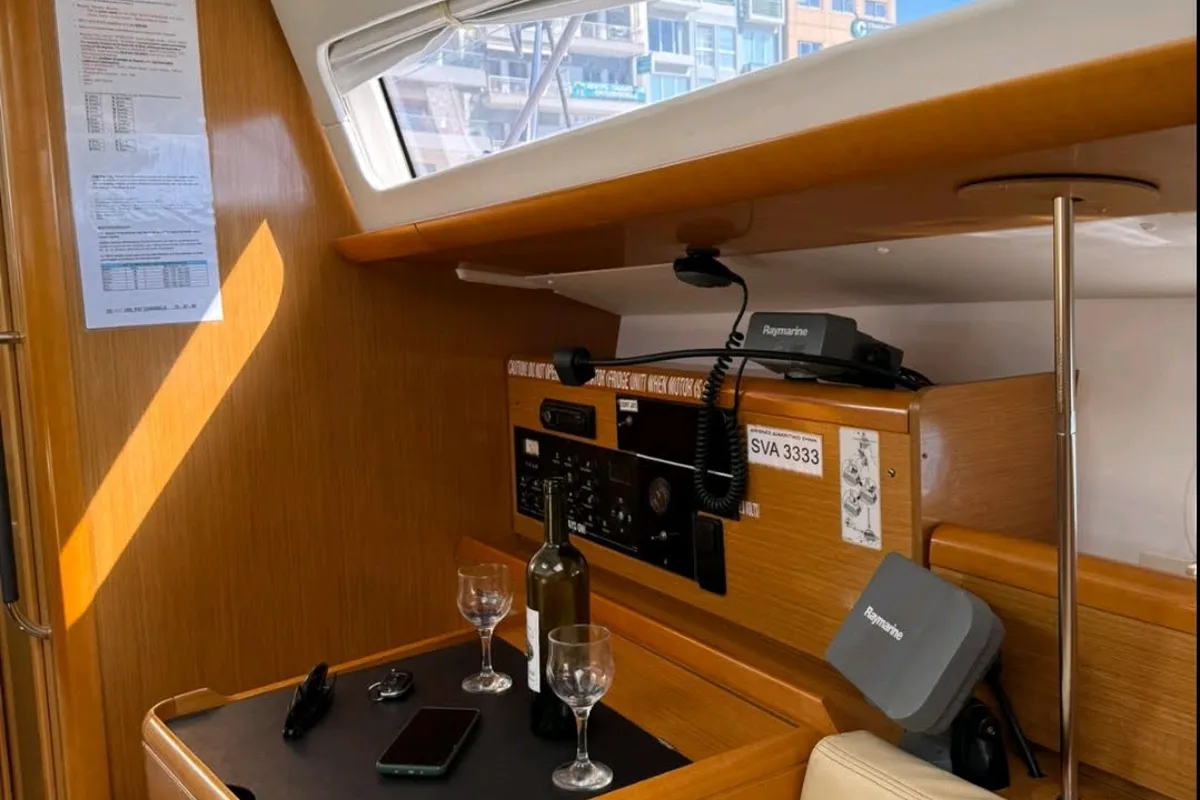 Salon of FREYA, a Jeanneau Sun Odyssey 42DS sailboat at Volos Municipality, Greece