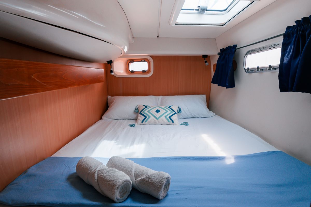 Cabin on One Love, a Leopard 40 catamaran at San Blas, Panama