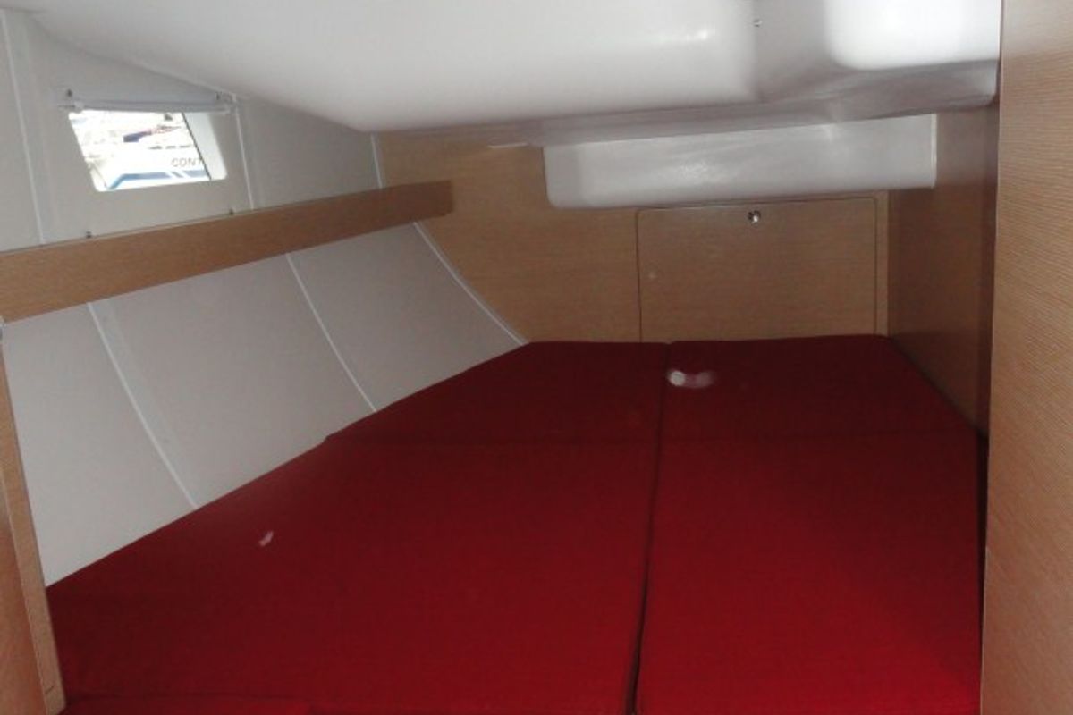 Cabin on Reina, a Elan 444 Impression sailboat at Grad Pula, Croatia
