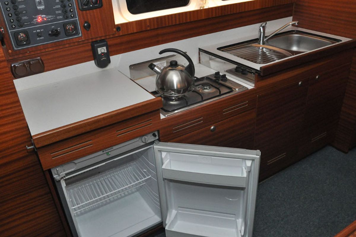 Galley of Nautika 1000, a Delphia Yachts Nautika 1000 motorboat at Wilkasy, Poland