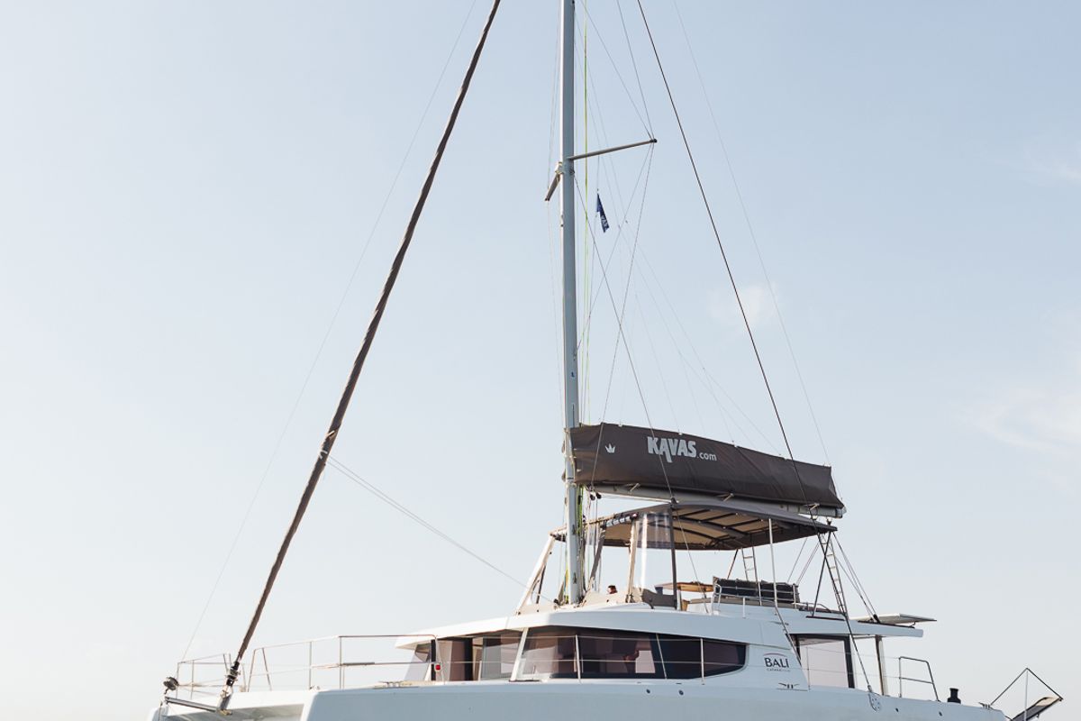 Exterior view of Kos 48.1, a Bali 4.8 catamaran at Agios Stefanos, Greece