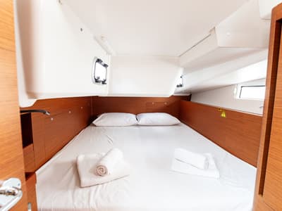 Cabin on Pnoe, a Jeanneau Sun Odyssey 490 sailboat at Sithonia Municipal Unit, Greece