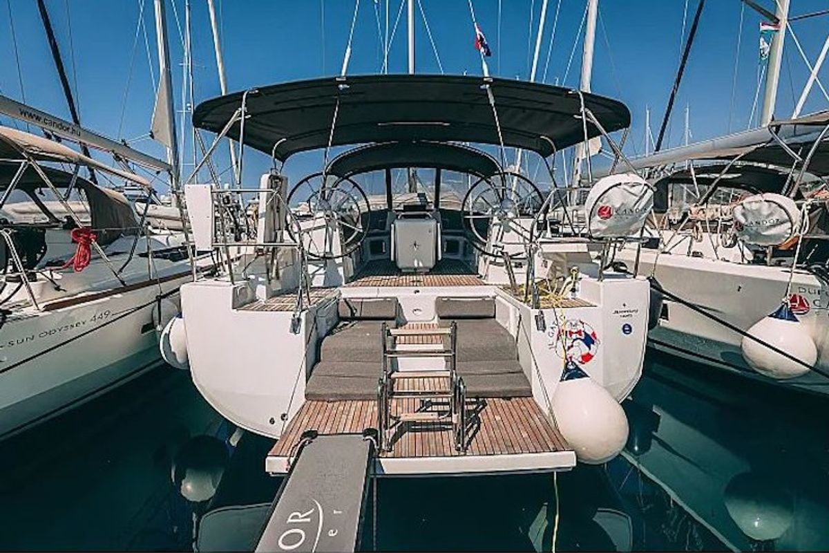 Exterior view of Il Gatto, a Jeanneau 54 sailboat at Grad Kaštela, Croatia