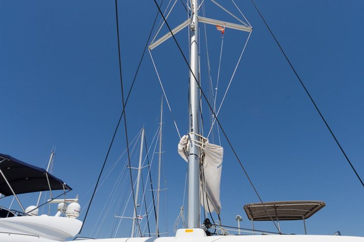 Sunshine, a Lagoon 400 S2 catamaran at Split, Croatia