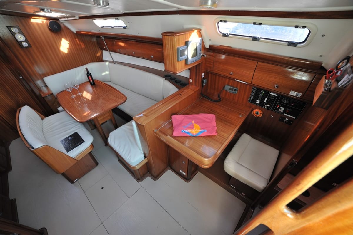 Salon of Tommy, a Bavaria 38 sailboat at Olbia, Italy
