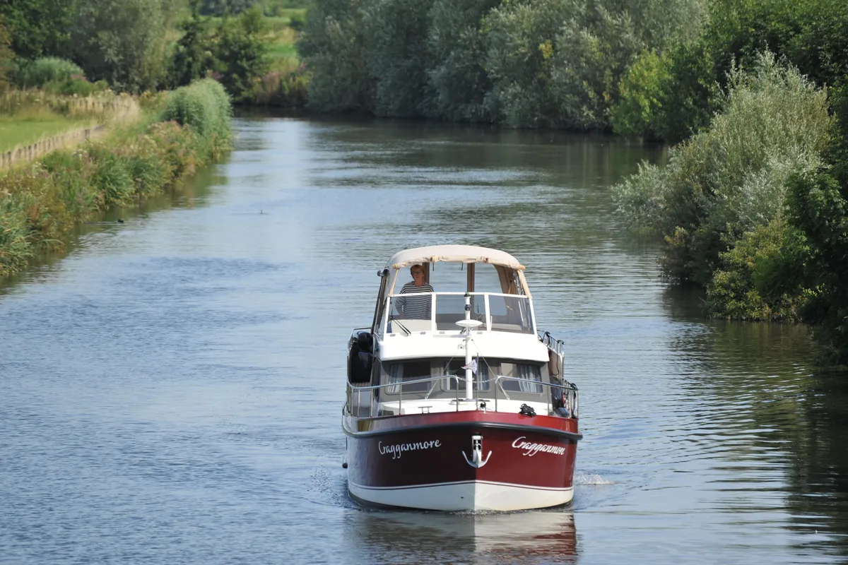 Exterior view of Cragganmore, a Linssen 35 SL motorboat at IJsselstein, Netherlands