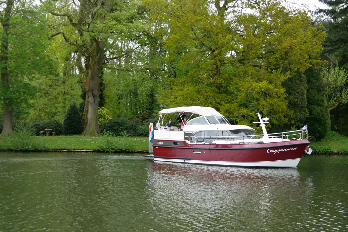 Exterior view of Cragganmore, a Linssen 35 SL motorboat at IJsselstein, Netherlands