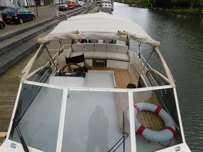 Deck of Cragganmore, a Linssen 35 SL motorboat at IJsselstein, Netherlands
