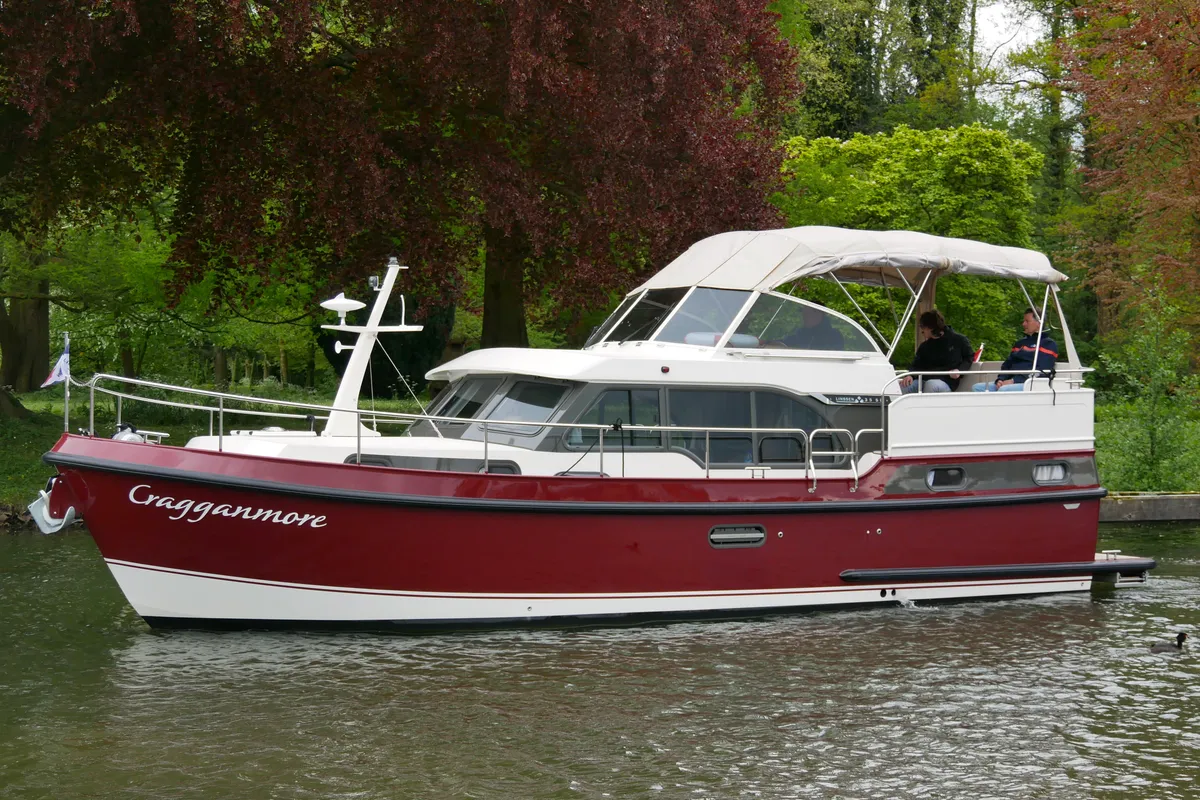 Exterior view of Cragganmore, a Linssen 35 SL motorboat at IJsselstein, Netherlands