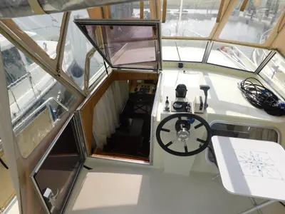 Cockpit of Cragganmore, a Linssen 35 SL motorboat at IJsselstein, Netherlands