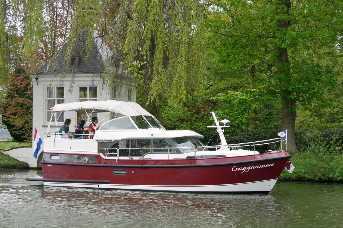 Exterior view of Cragganmore, a Linssen 35 SL motorboat at IJsselstein, Netherlands
