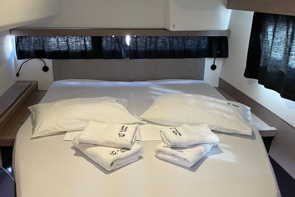 Cabin on Kebitree, a Fountaine Pajot Isla 40 catamaran at Municipal Unit of Palairos, Greece