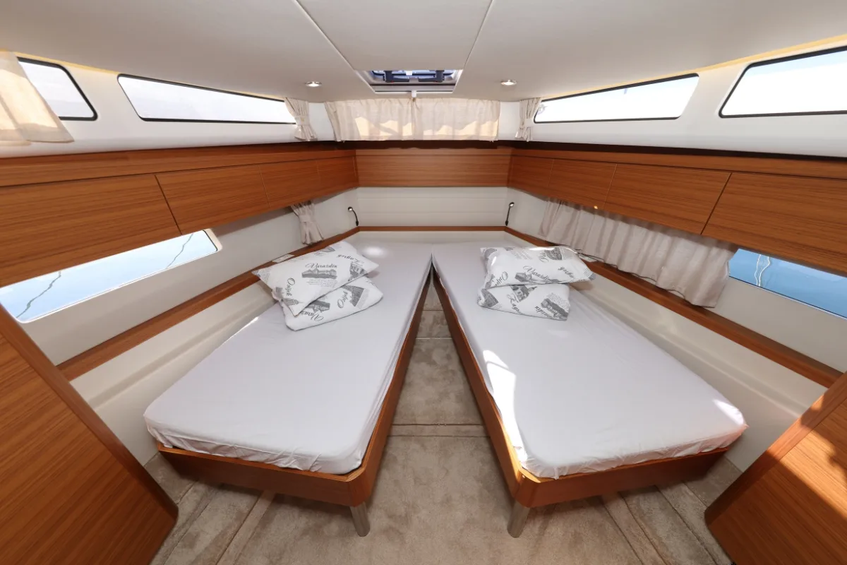 Cabin on Vita Bella, a Greenline 39 yacht at Grad Biograd na Moru, Croatia