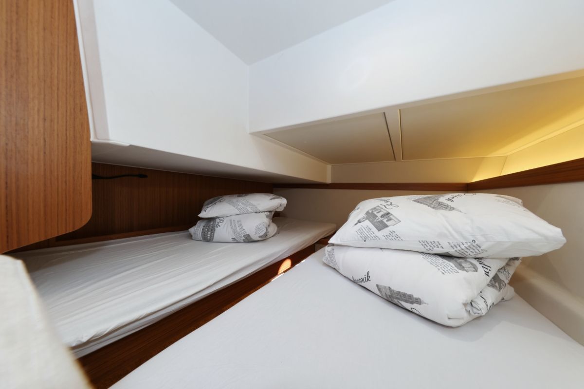 Cabin on Vita Bella, a Greenline 39 yacht at Grad Biograd na Moru, Croatia