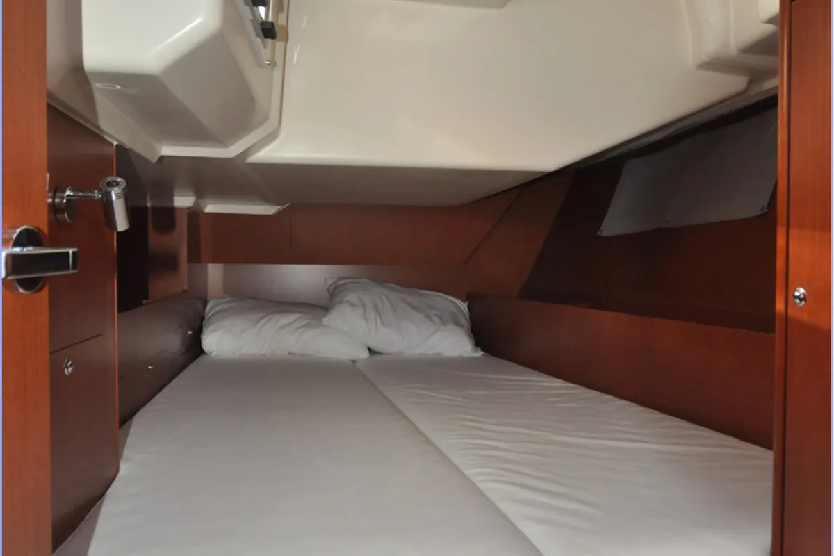 Cabin on Dragut S, a Beneteau Oceanis 41.1 sailboat at Bodrum, Turkey