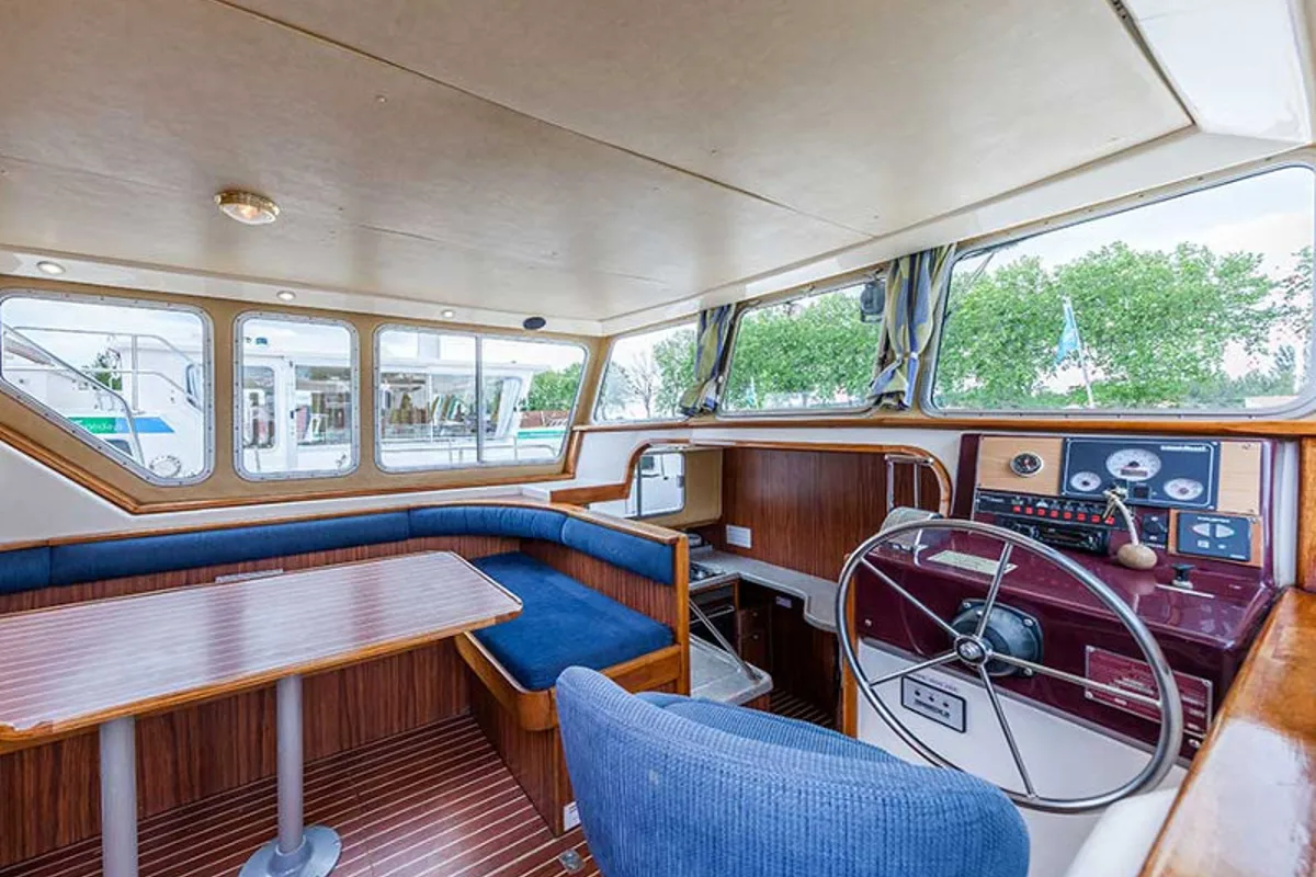 Cockpit of 1165-4, a Pénichette 1165 motorboat at Loosdrecht, Netherlands