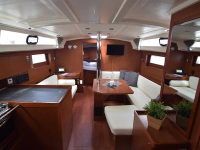 Salon of Norma, a Beneteau Oceanis 41.1 sailboat at Athens, Greece