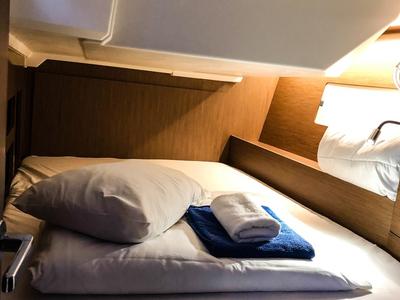 Cabin on Nemo, a Beneteau Oceanis 46.1 sailboat at Općina Medulin, Croatia