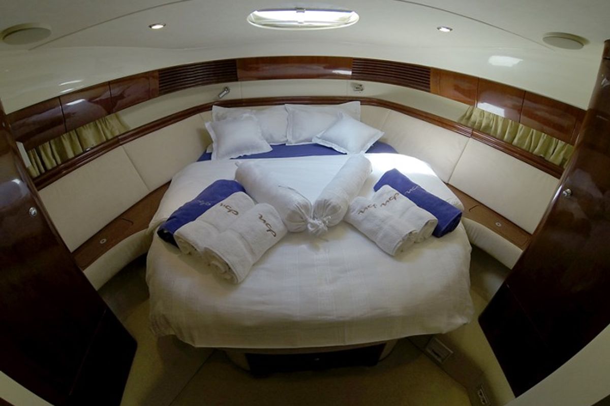 Cabin on Luna IV, a Fairline Boats Fairline Phantom 50 yacht at Grad Šibenik, Croatia