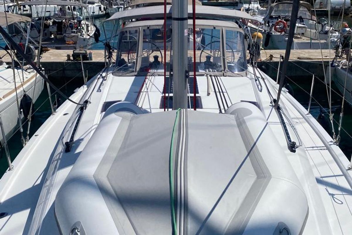 Deck of Kiki, a Beneteau Oceanis 40.1 sailboat at Općina Rogoznica, Croatia