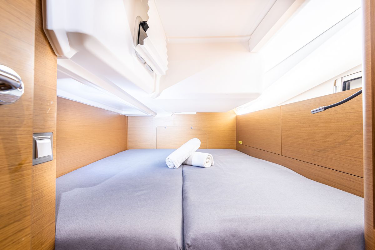 Cabin on Soulmates, a Jeanneau Sun Odyssey 440 sailboat at Lavreotiki Municipal Unit, Greece