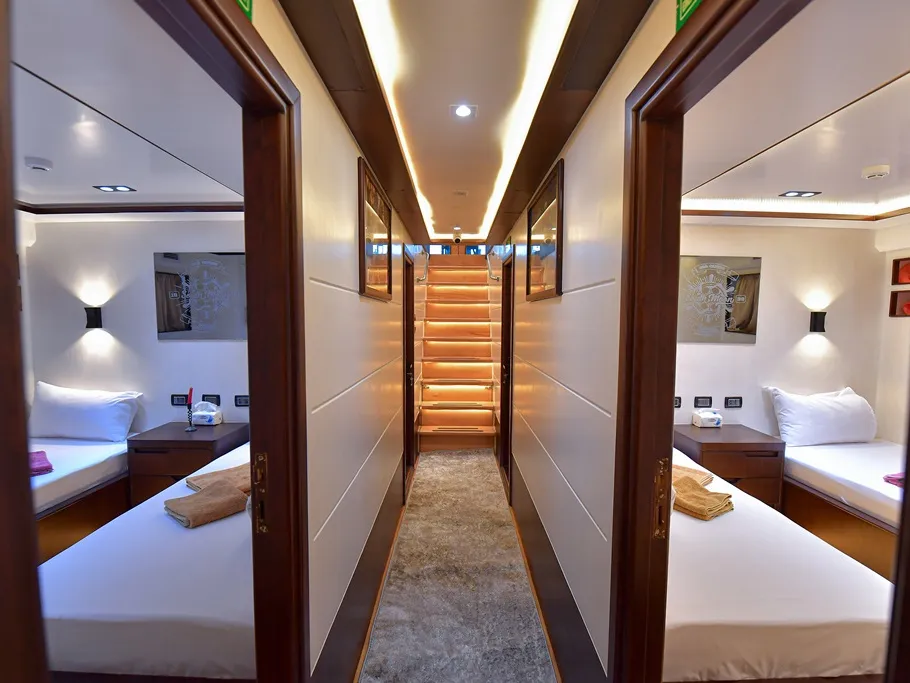Cabin on Twin bed cabin lower deck 4, a Gulet Luxury Motor Yacht motorboat at Sharm El Sheikh, Egypt
