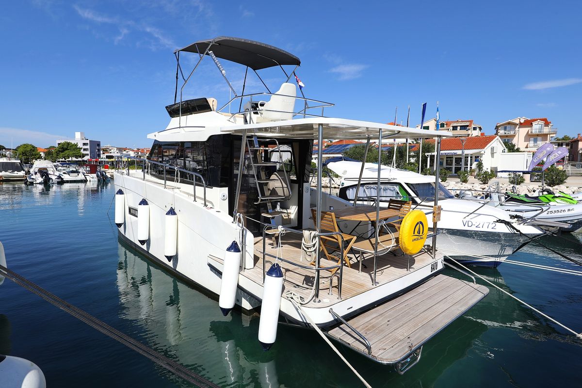 Exterior view of Batu, a Cobra Yachts Futura 40 Grand Horizon yacht at Grad Vodice, Croatia