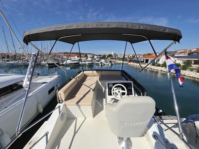 Cockpit of Batu, a Cobra Yachts Futura 40 Grand Horizon yacht at Grad Vodice, Croatia