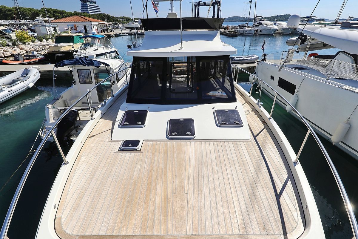 Deck of Batu, a Cobra Yachts Futura 40 Grand Horizon yacht at Grad Vodice, Croatia