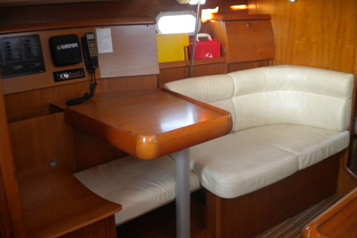 Salon of Panic, a Jeanneau Sun Odyssey 40 sailboat at Athens, Marina Delta Kallithea, Greece