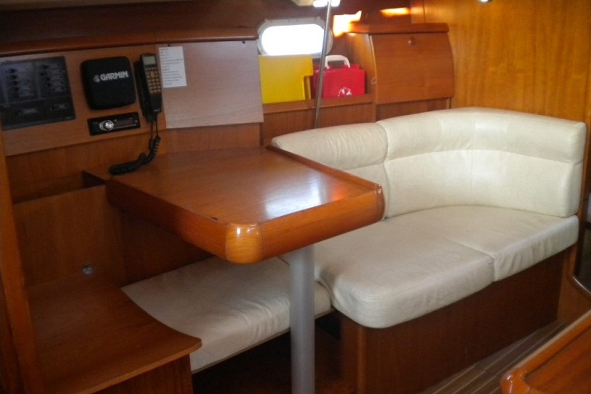 Cabin on Panic, a Jeanneau Sun Odyssey 40 sailboat at Athens, Marina Delta Kallithea, Greece