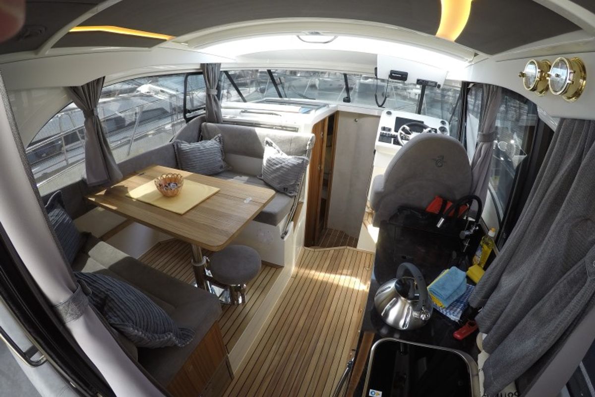 Salon of Malinkonija, a Marex 330 Scandinavia yacht at Grad Šibenik, Croatia