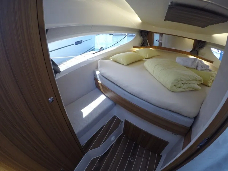 Cabin on Malinkonija, a Marex 330 Scandinavia yacht at Grad Šibenik, Croatia