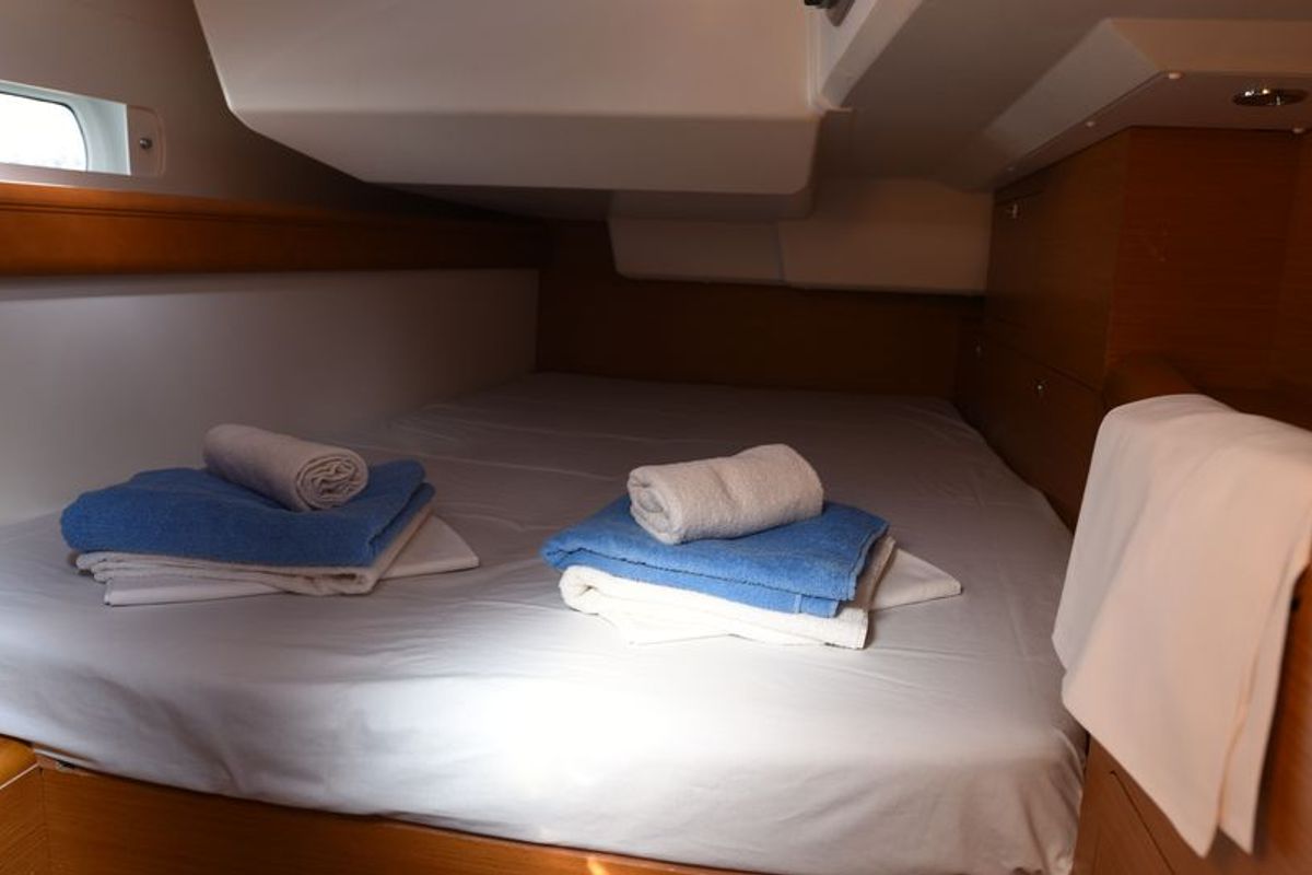 Cabin on Eudora, a Jeanneau Sun Odyssey 439 sailboat at Loutraki, Greece
