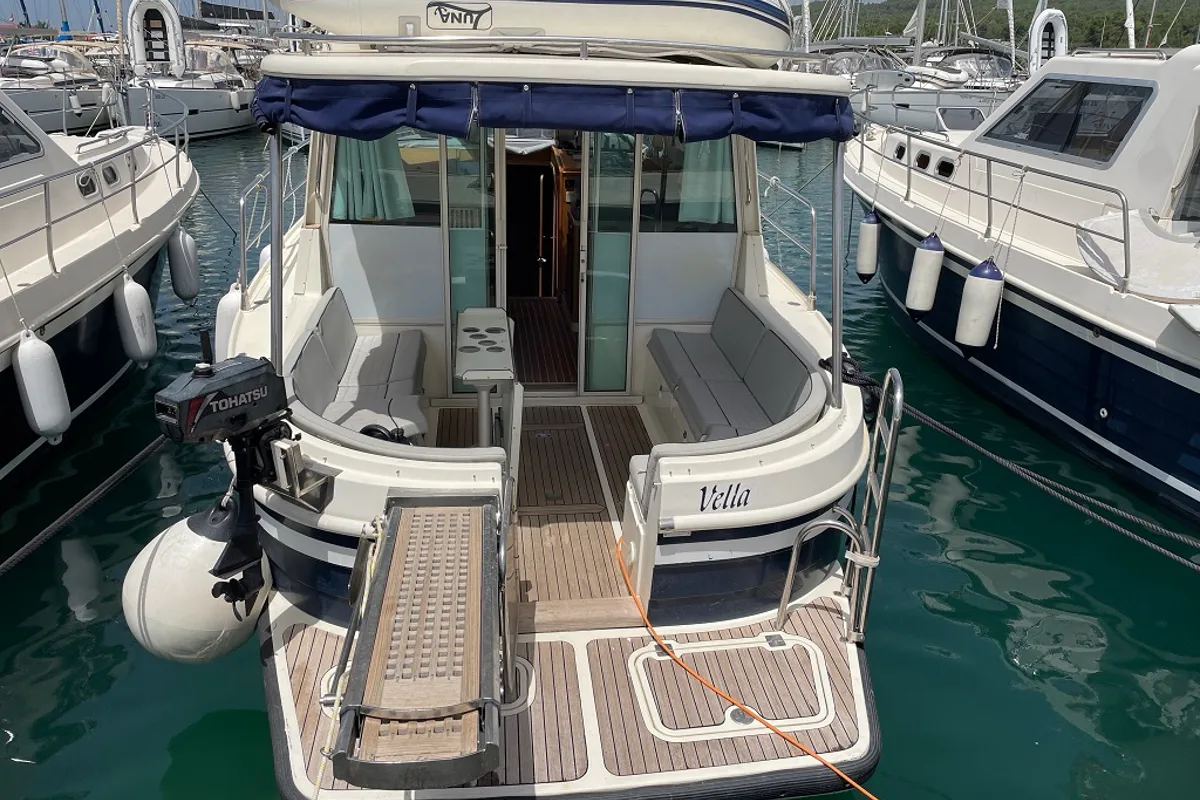 Deck of Vella, a SAS - Vektor Adria 1002 Vektor motorboat at Općina Sukošan, Croatia