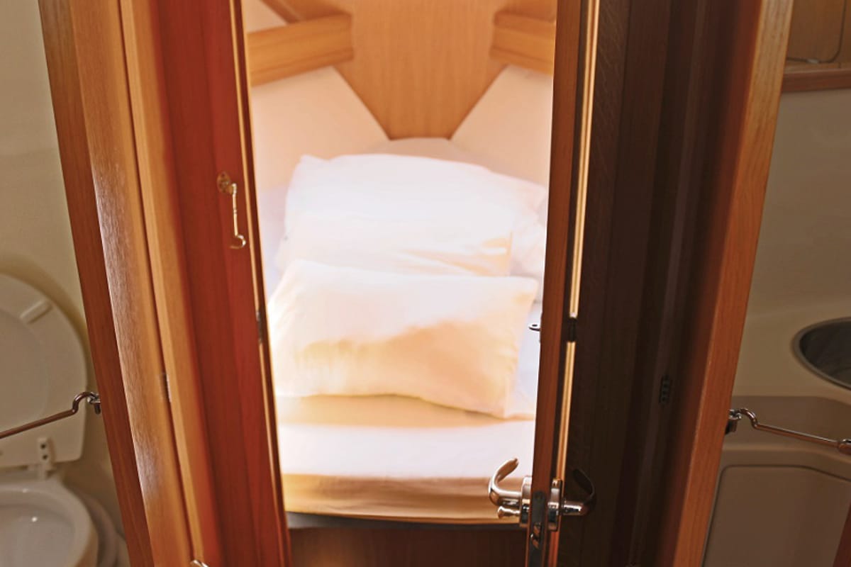 Cabin on Vella, a SAS - Vektor Adria 1002 Vektor motorboat at Općina Sukošan, Croatia