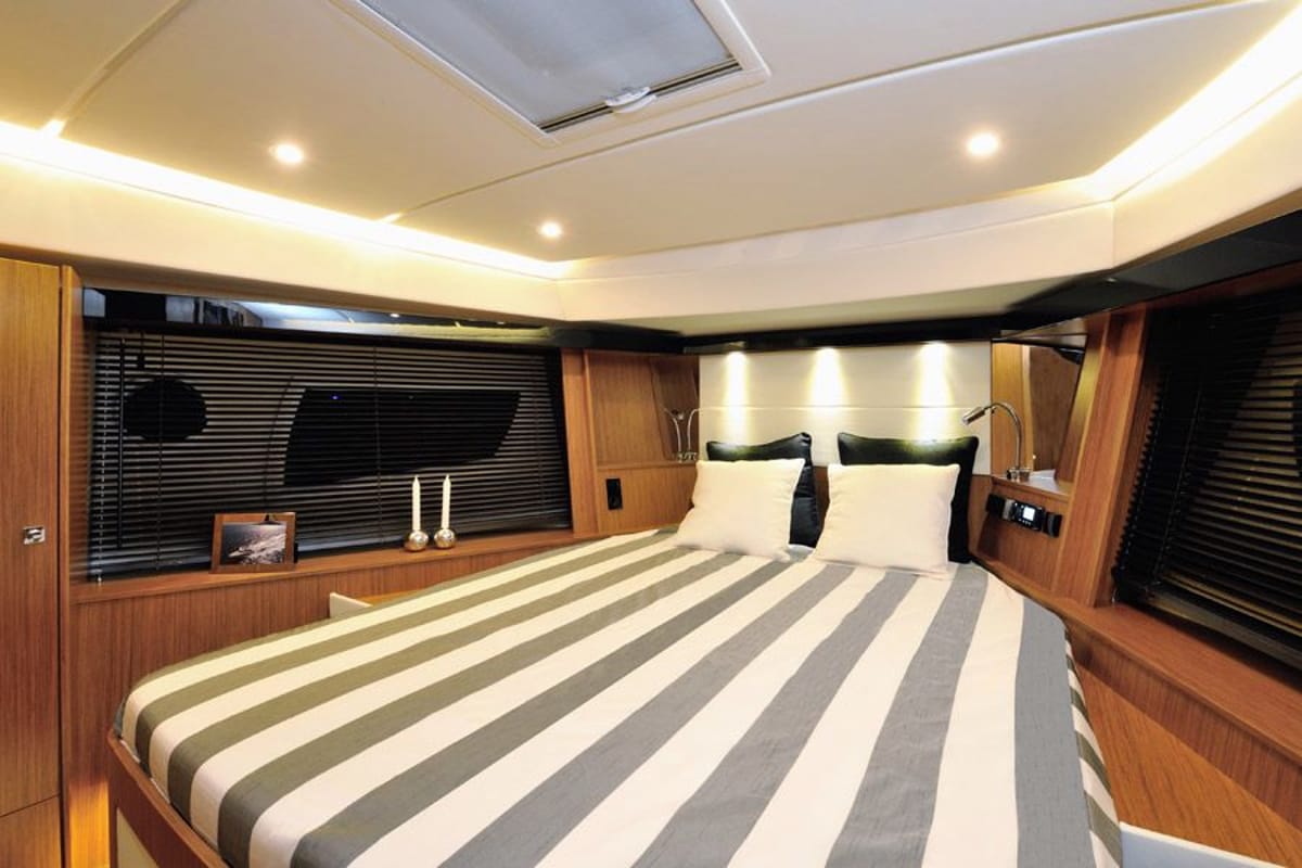 Cabin on Zanngi, a Bavaria Virtess 420 Fly yacht at Podstrana - Miljevac, Croatia