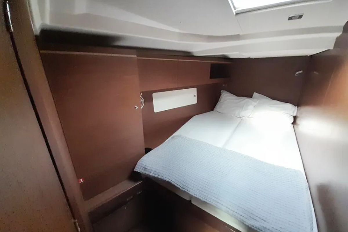 Cabin on My Way, a Beneteau Oceanis 51.1 sailboat at Athens, Greece