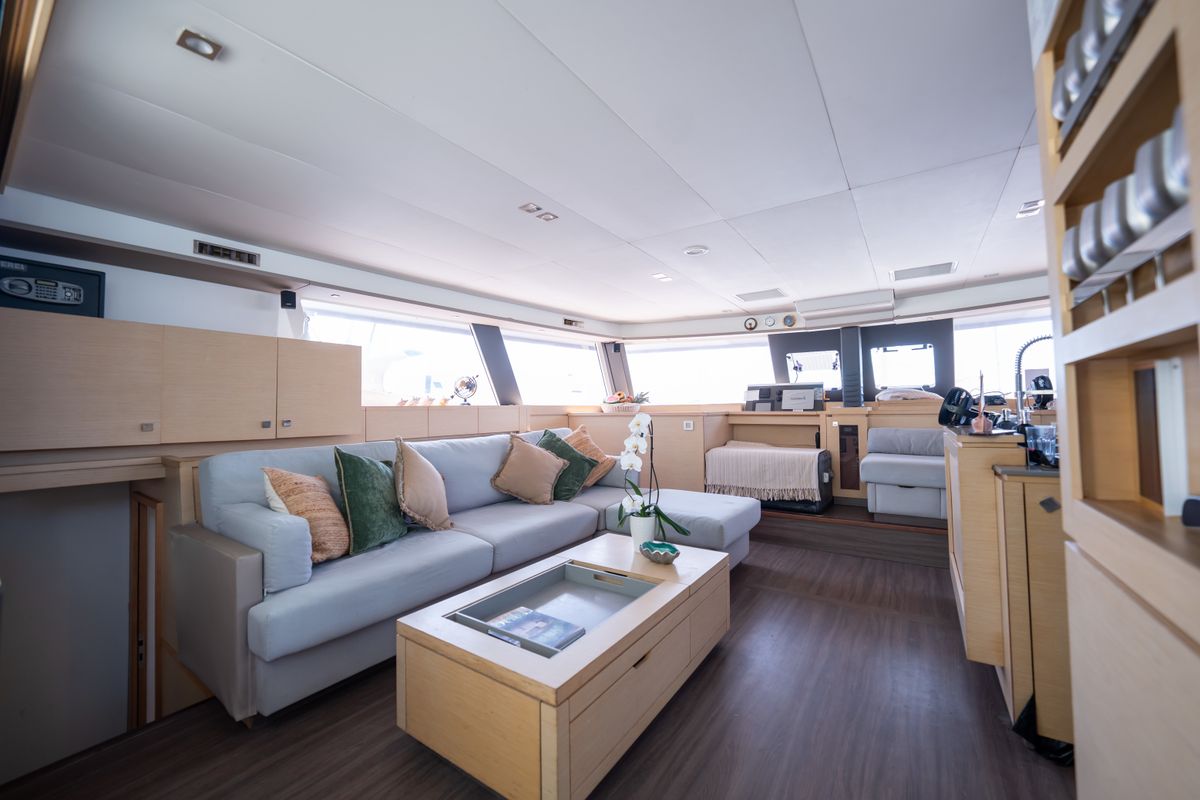 Salon of Maya Ulu, a Fountaine Pajot Ipanema 58 catamaran at San Blas, Panama