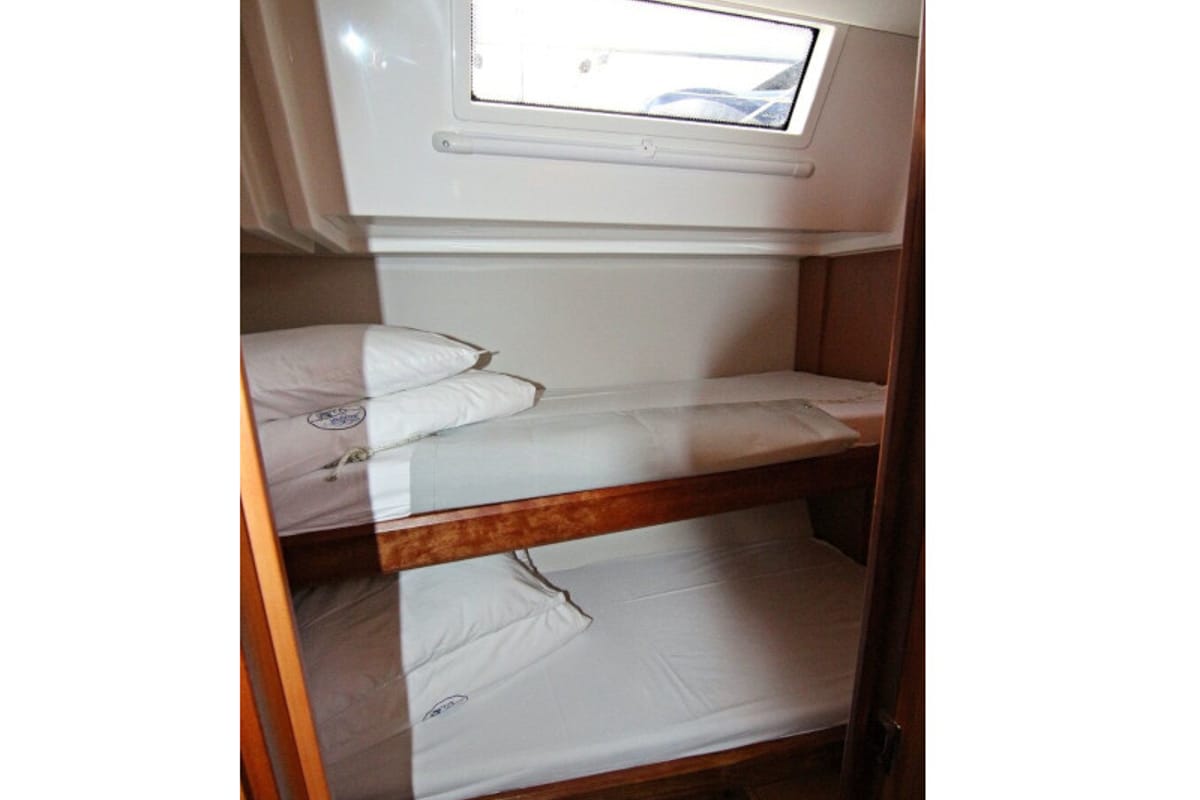 Cabin on Twiggy, a Bavaria C45 sailboat at Općina Sukošan, Croatia