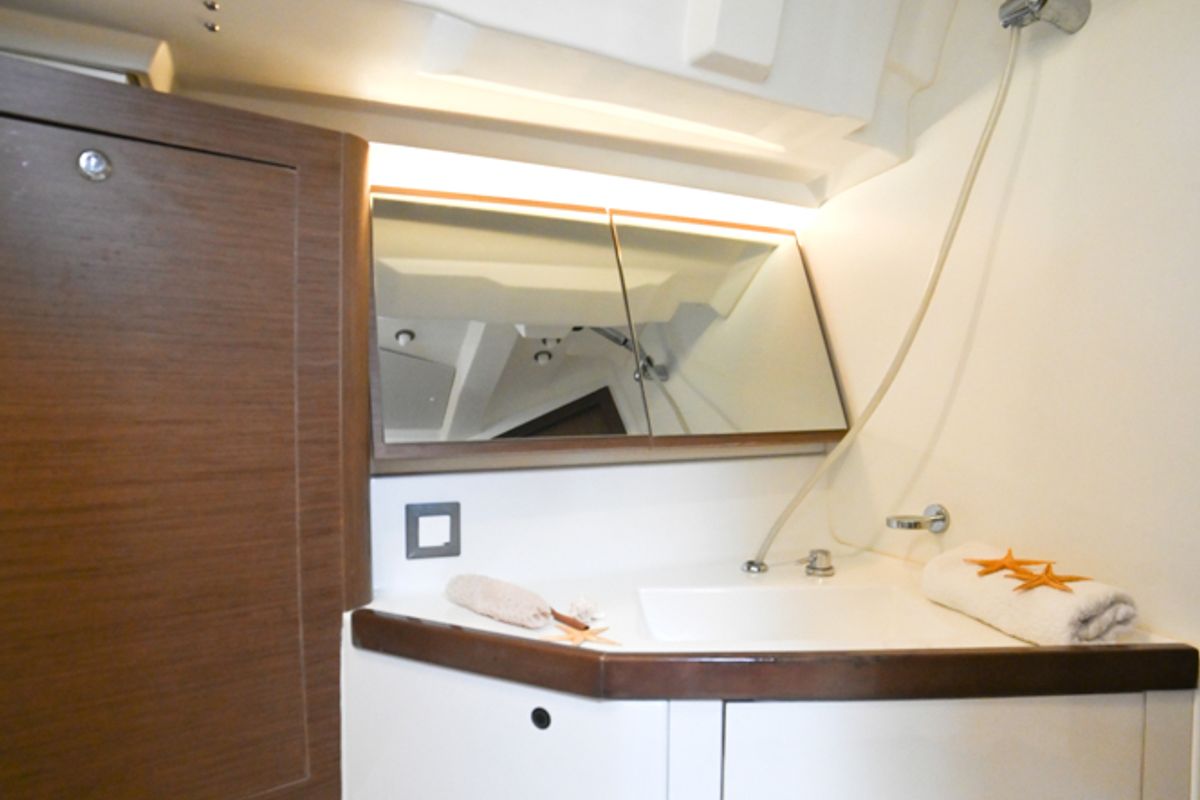 Head on Andiamo, a Beneteau Oceanis 46.1 sailboat at Sami Municipal Unit, Greece
