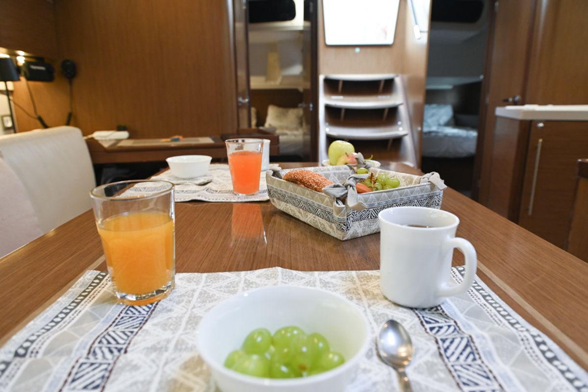 Salon of Andiamo, a Beneteau Oceanis 46.1 sailboat at Sami Municipal Unit, Greece