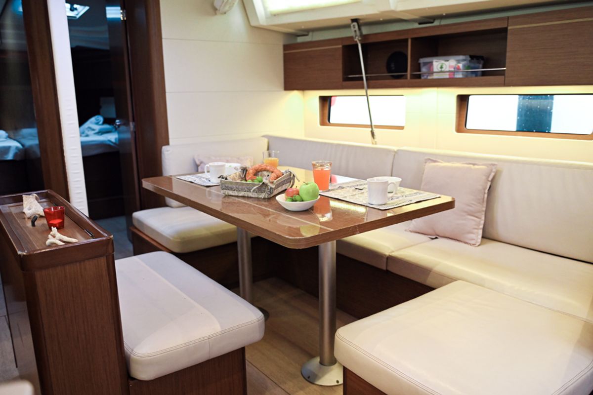 Salon of Andiamo, a Beneteau Oceanis 46.1 sailboat at Sami Municipal Unit, Greece