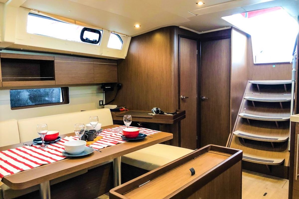 Salon of Andiamo, a Beneteau Oceanis 46.1 sailboat at Sami Municipal Unit, Greece
