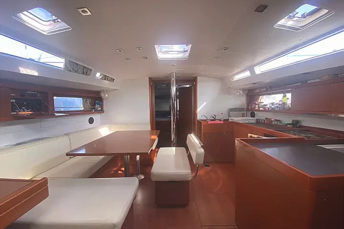 Salon of Bandol, a Beneteau Oceanis 48 sailboat at Municipality of Kalamata, Greece