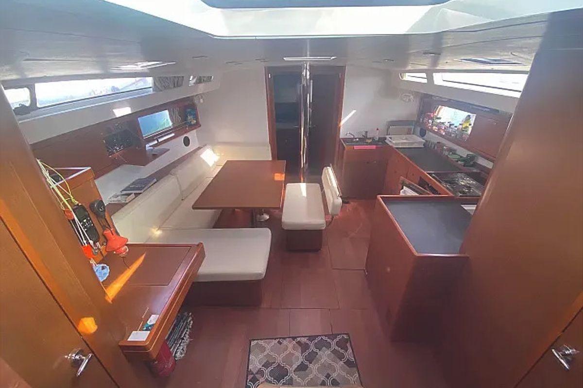 Salon of Bandol, a Beneteau Oceanis 48 sailboat at Municipality of Kalamata, Greece