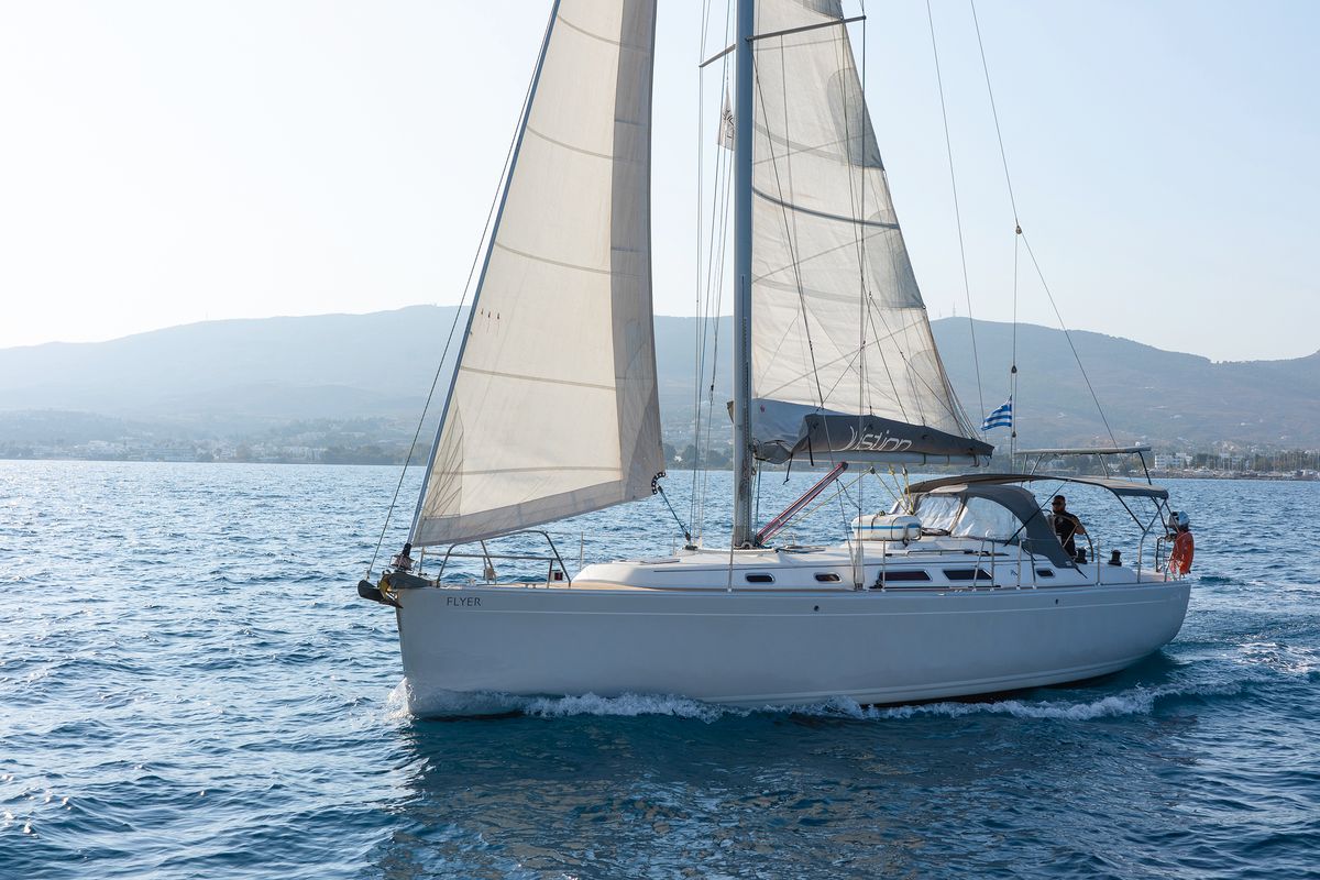 Salon of Flyer of Lorne, a Hanse Yachts Hanse 400 sailboat at Kos, Greece
