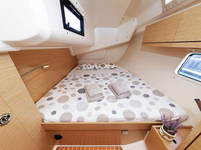 Cabin on Quintessence, a Hanse Yachts Hanse 418 sailboat at Općina Sukošan, Croatia