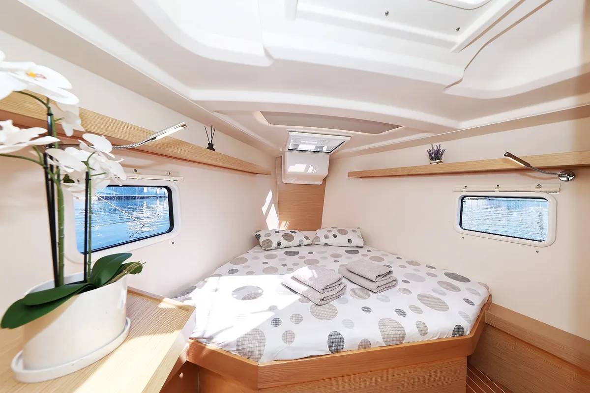 Cabin on Quintessence, a Hanse Yachts Hanse 418 sailboat at Općina Sukošan, Croatia